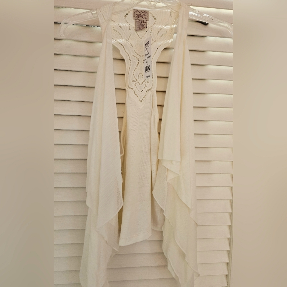 Eyelash Couture top, cream, NWT, Small